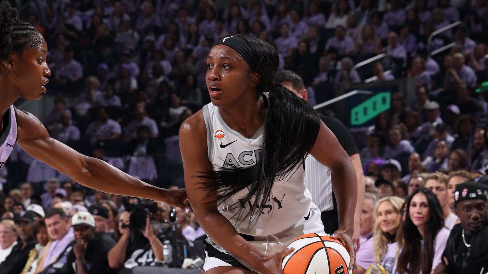 GAME PREVIEW: Aces Head Into a Must-Win Game 3 Against Valkyries on Friday